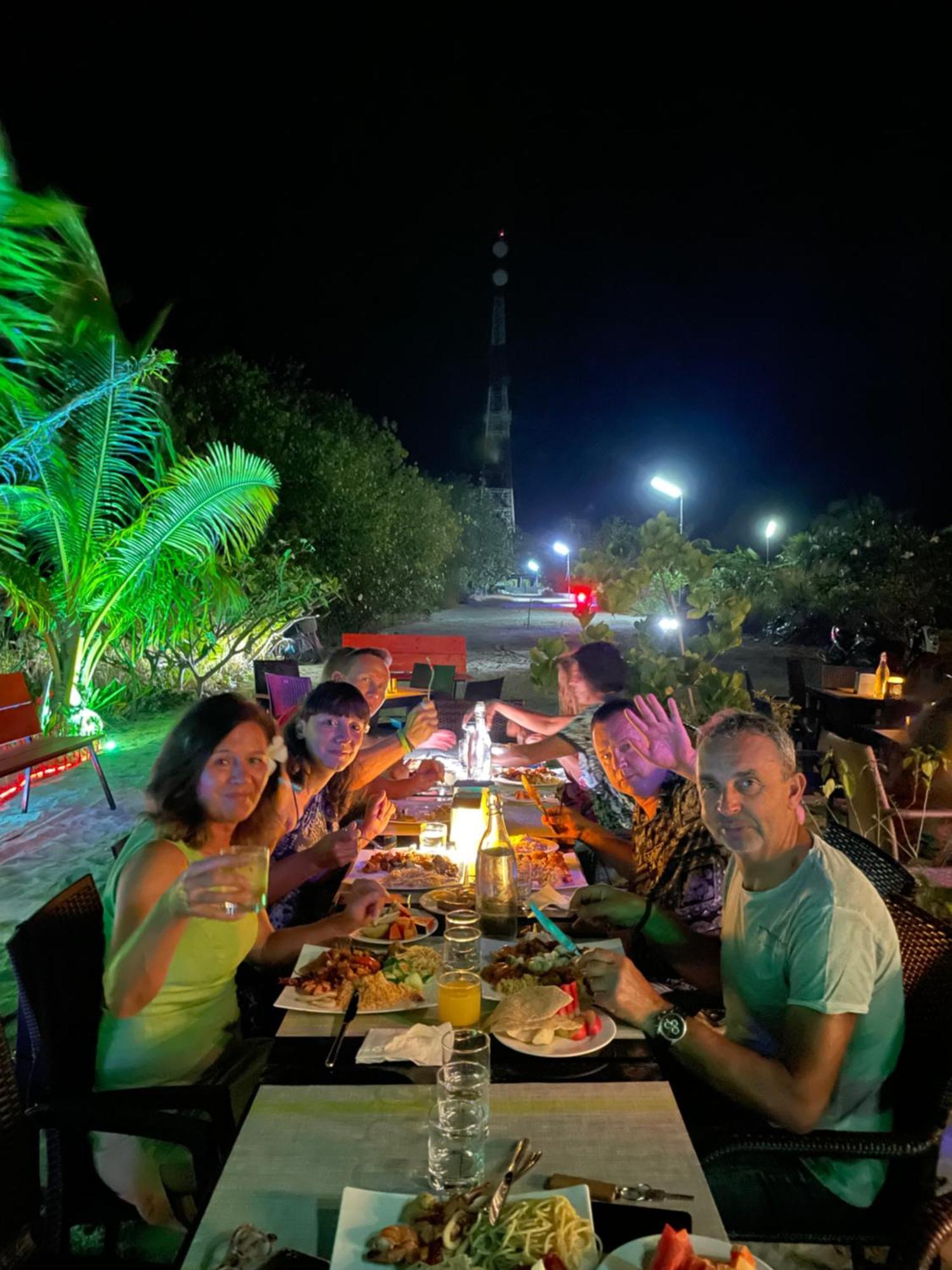 Olive Goidhoo Exterior foto